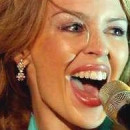 Kylie Minogue si střihne potetovanou lesbičku
